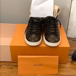 Authentic Louis Vuitton front row sneaker.